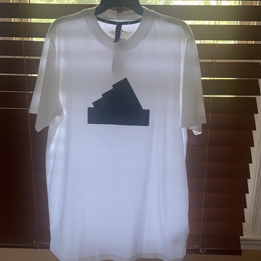 adidas Future Icons Badge of Sport Bomber t-shirt NWT - Picture 3 of 3